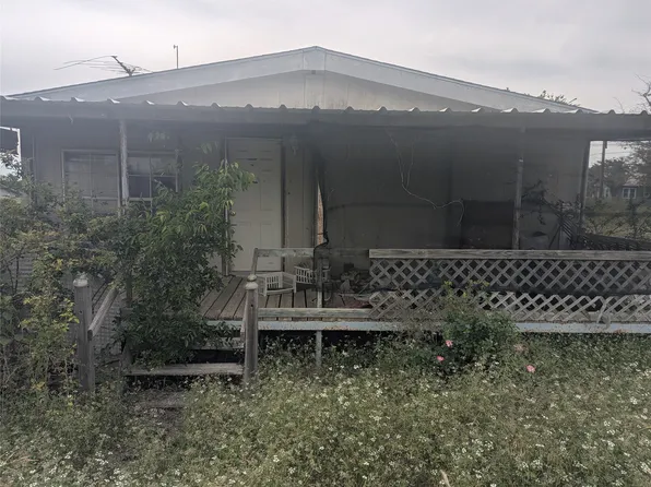 605 W Baker St, Hamilton, TX 76531