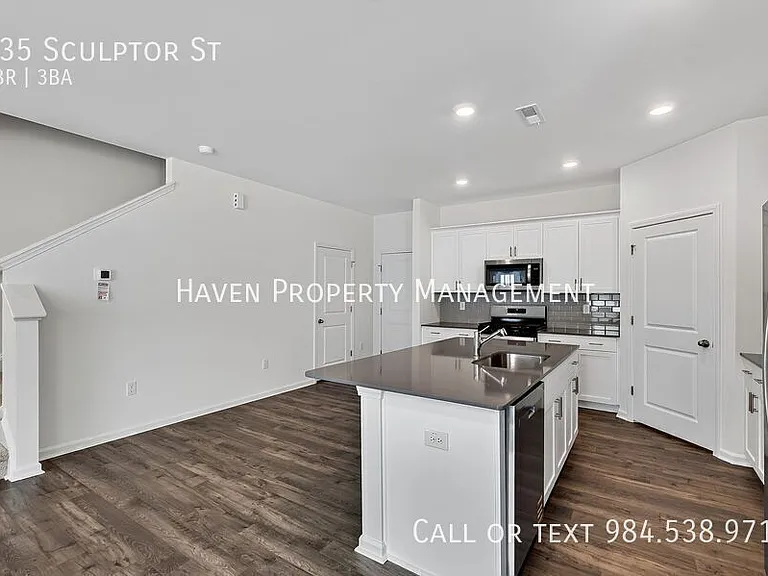 935 Sculptor St — Photo 7