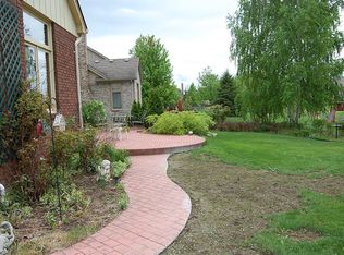 46315 Appleton Dr, Macomb, MI 48044