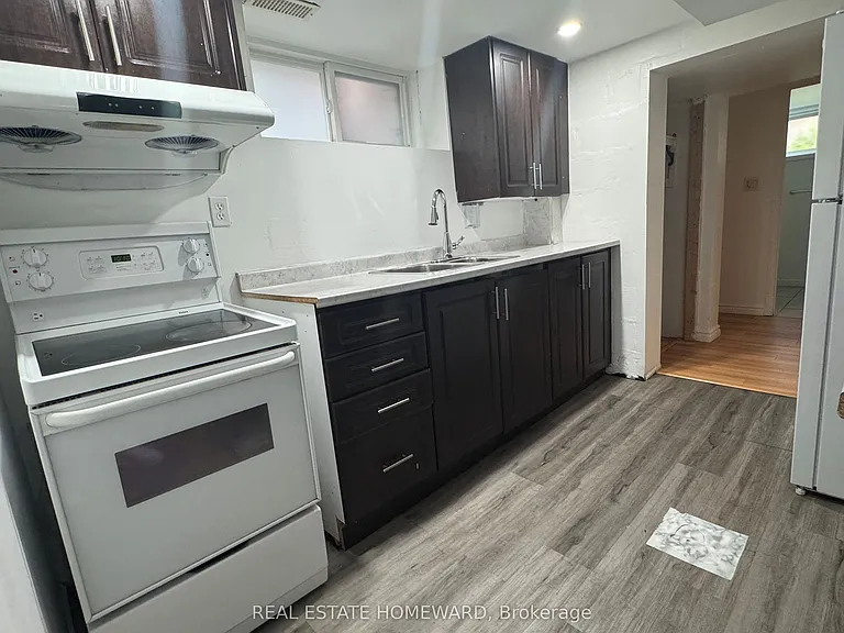 30 Marchington Cir #BASEMENT — Photo 5