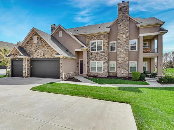 16018 Fontana St #210, Overland Park, KS 66085