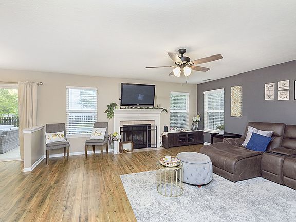 5th image of 8920 Woodlark Dr