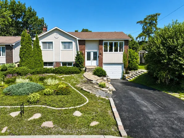 377 Leanne St, Ottawa, ON K1E 1V8