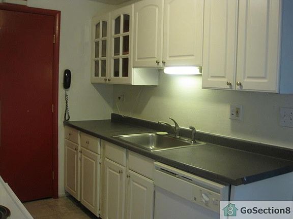 2nd image of 17 Ewing Dr