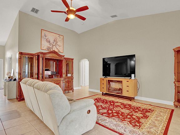 5th image of 1701 SW Penrose Avenue