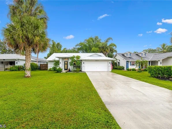 4044 Sawgrass Ln, Naples, FL 34112