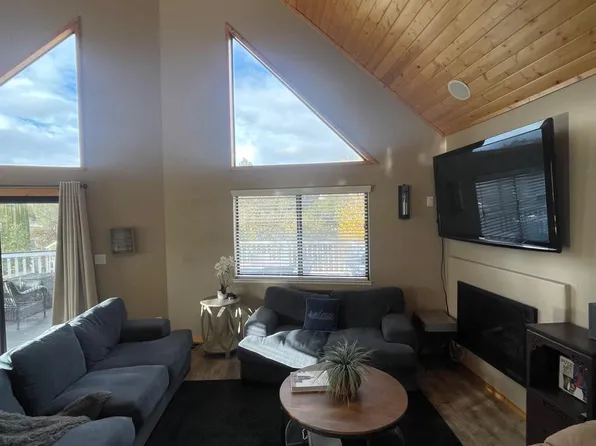 223 Millie Ct, Copperopolis, CA 95228