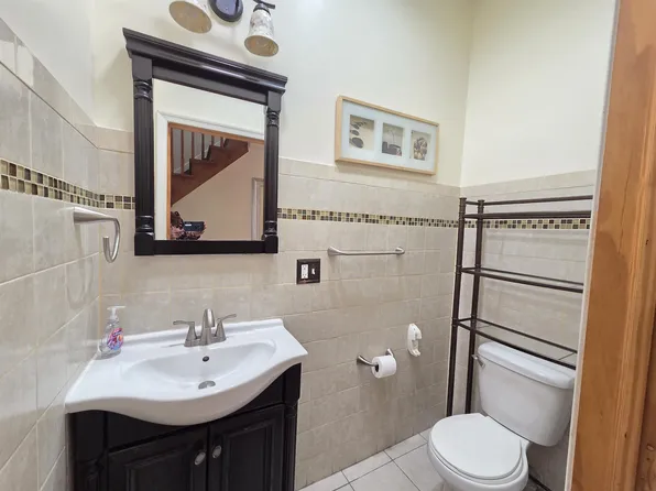 561 Avenue East image 36 of 36