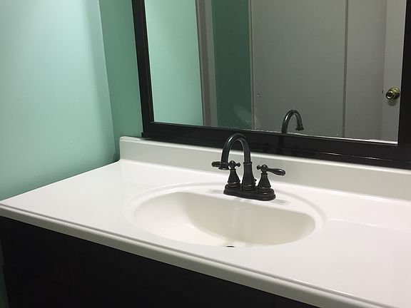 4th image of 620 Ezara Ct