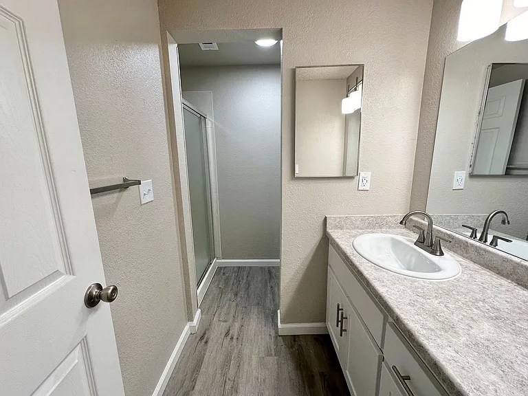 Merit Manor Apartments — Photo 44