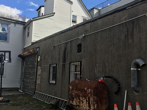 3rd image of 446-448 Jersey St