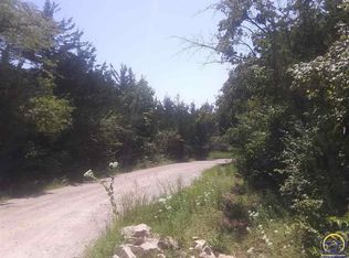 825 SW Auburn Rd, Topeka, KS 66615