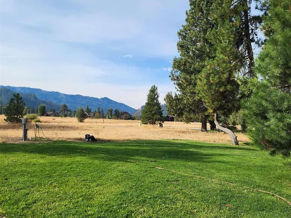 3897 N Rawah Dr, Featherville, ID 83647