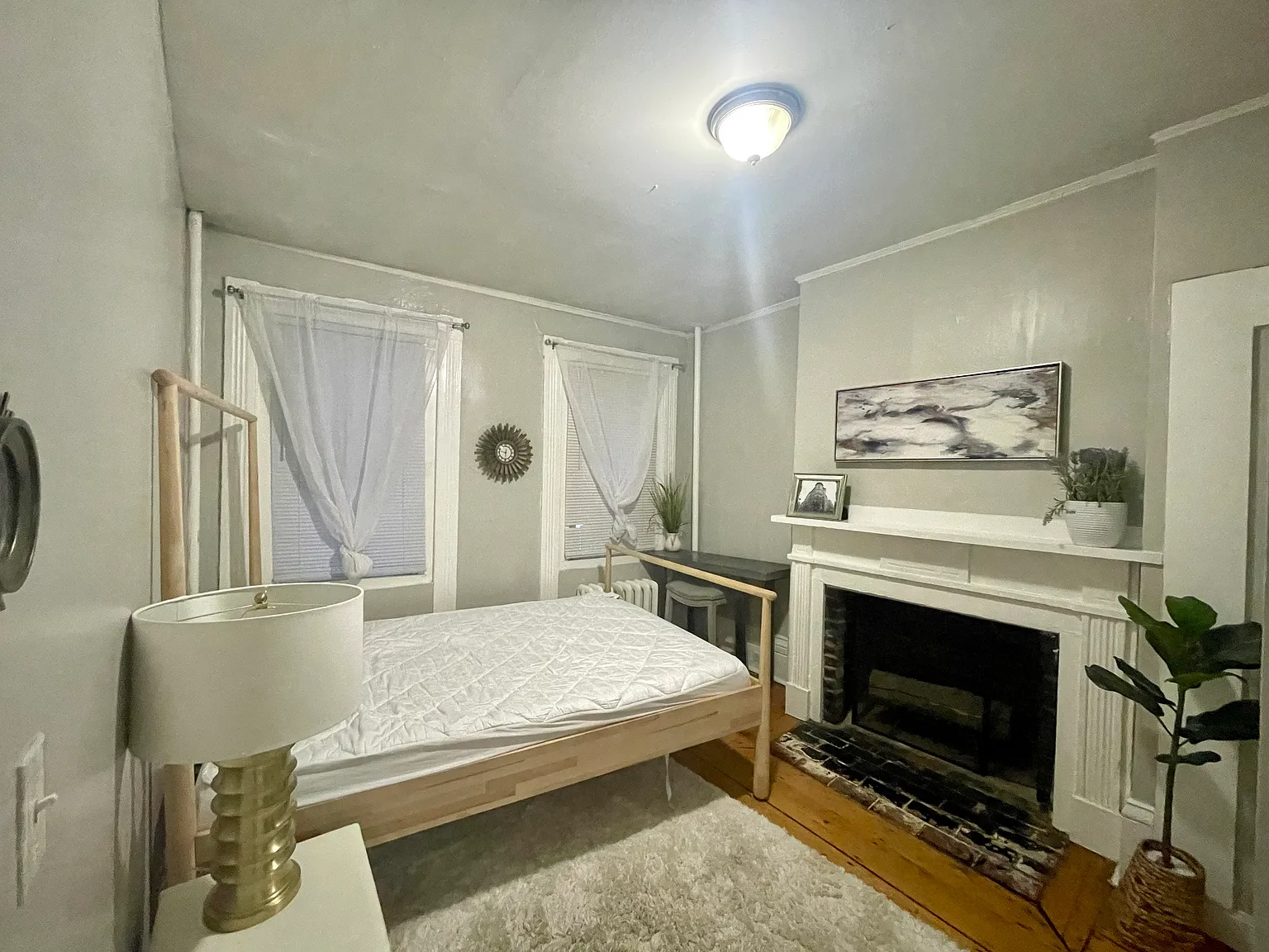 2 bed, 800 sqft, $3,600 — Photo 2