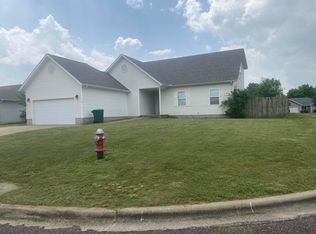 209 Prairie Ln, Monett, MO 65708