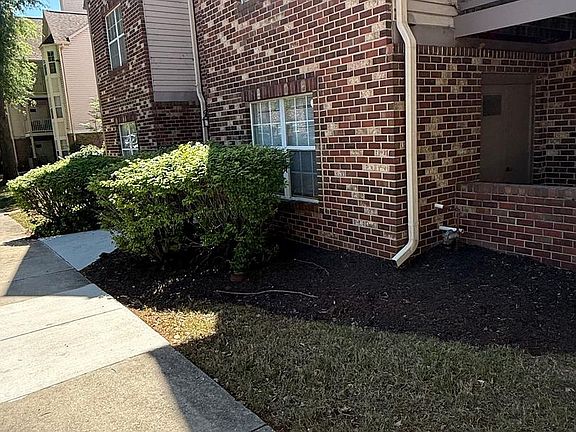 3rd image of 9704 Lake Pointe Ct APT 102