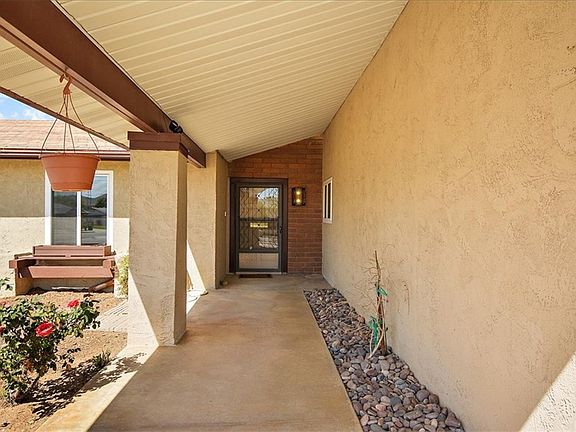 2nd image of 27931 Niagara Ct