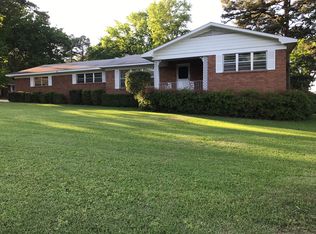 100 Forest Rd, Russellville, AR 72802