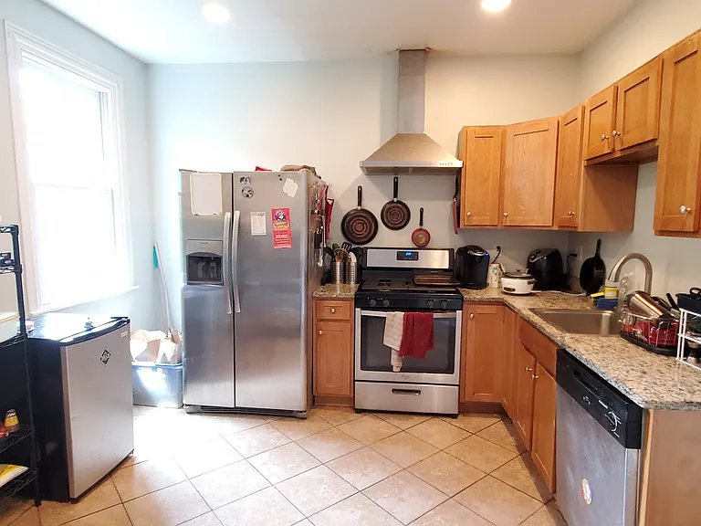 234 Brown St #2L — Photo 5