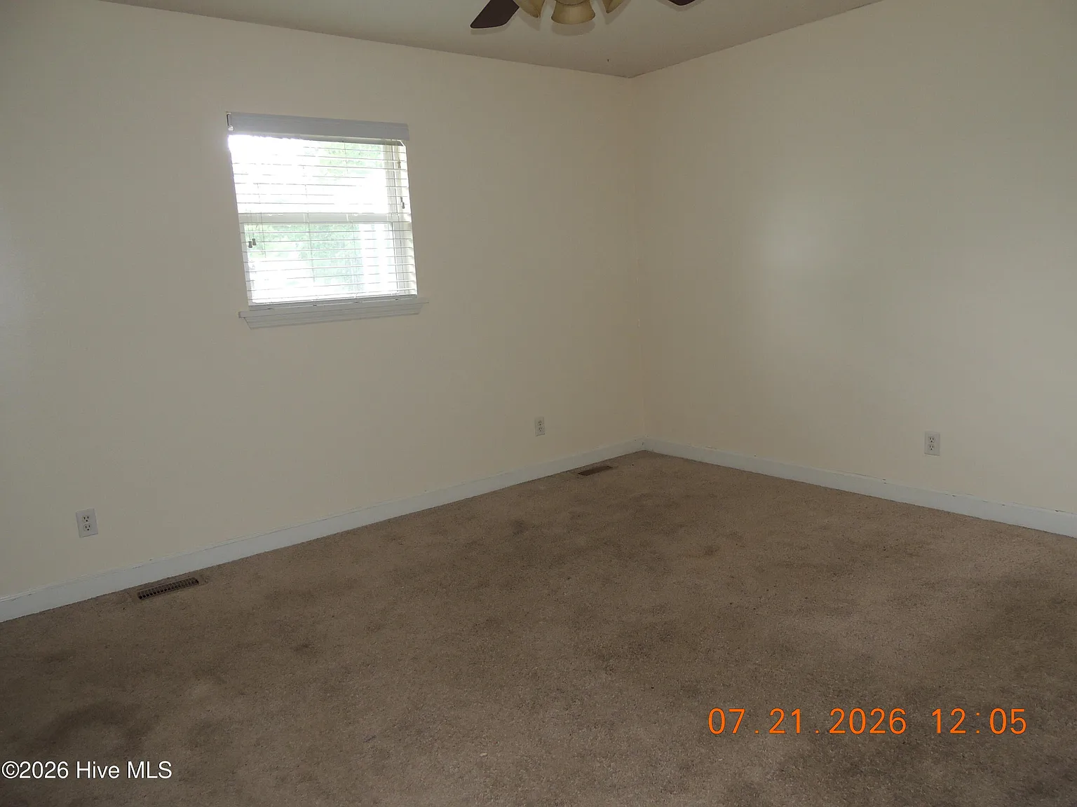 3 bed, 2.0 bath, $1,800 — Photo 4