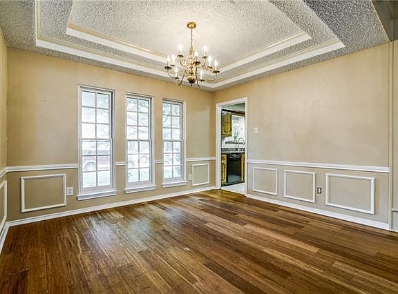 5th image of 9715 Amberley Dr