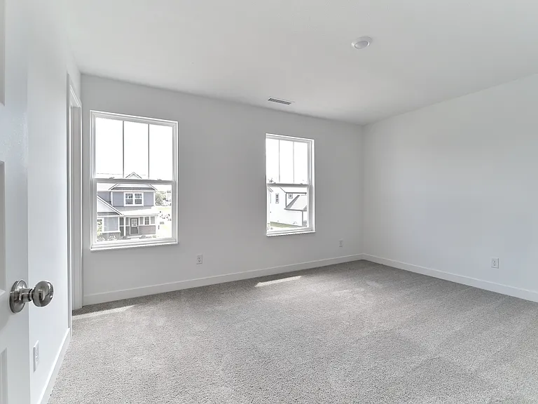 422 Eisenhower St — Photo 50