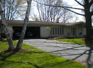 50152 White Mill Dr, Shelby Township, MI 48317