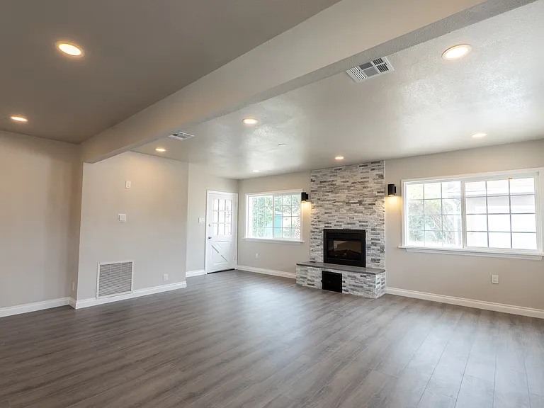 14043 Mystic St — Photo 6