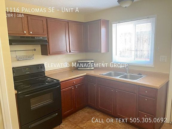5th image of 1116 Palomas Dr SE APT A
