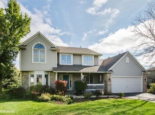 606 Silver Glen Rd, McHenry, IL 60050