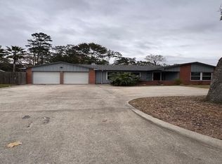 1390 Edson Dr, Beaumont, TX 77706