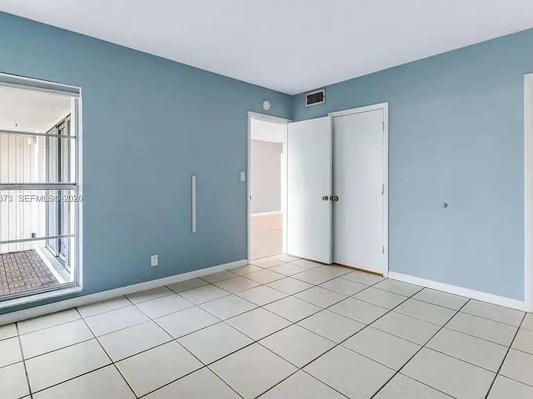 3000 NE 16th Ave #405 — Photo 5