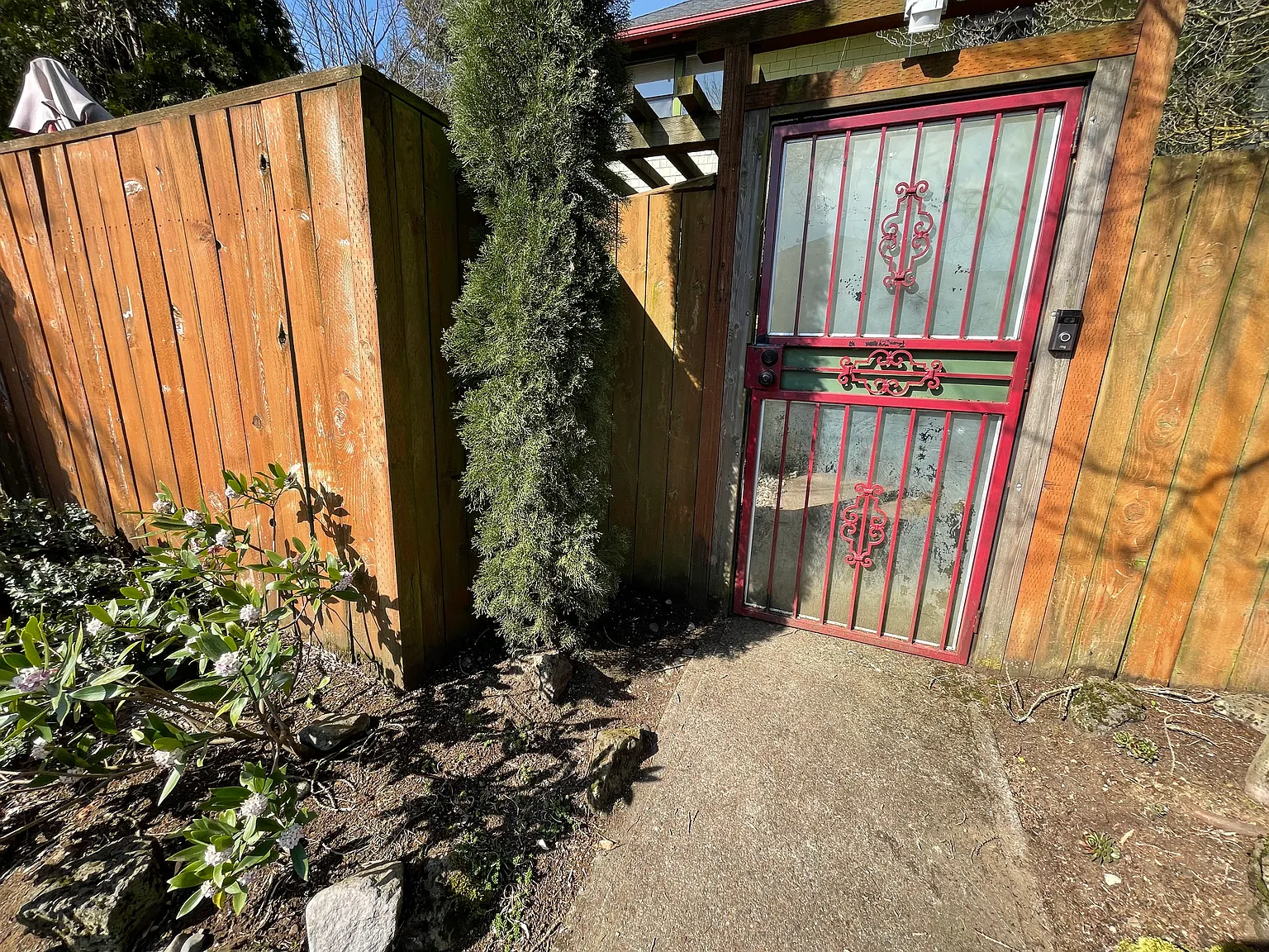 N Montana Ave, Portland — Photo 2