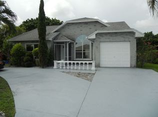 8282 Cedar Hollow Ln, Boca Raton, FL 33433