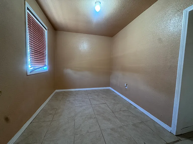 238 E Rice St #1 — Photo 3