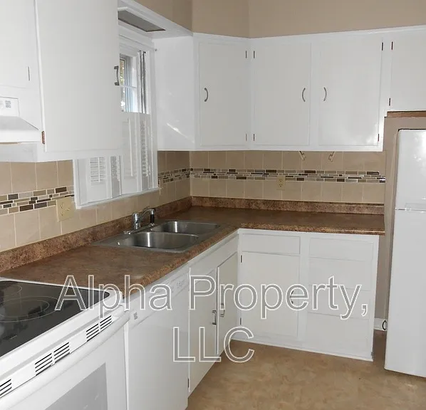 815 Edwards Rd #87 — Photo 5