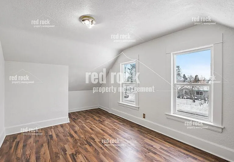 1517 E Bridgeport Ave — Photo 19