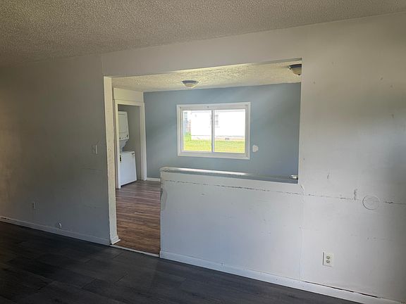 2nd image of 418 Franklin Rd