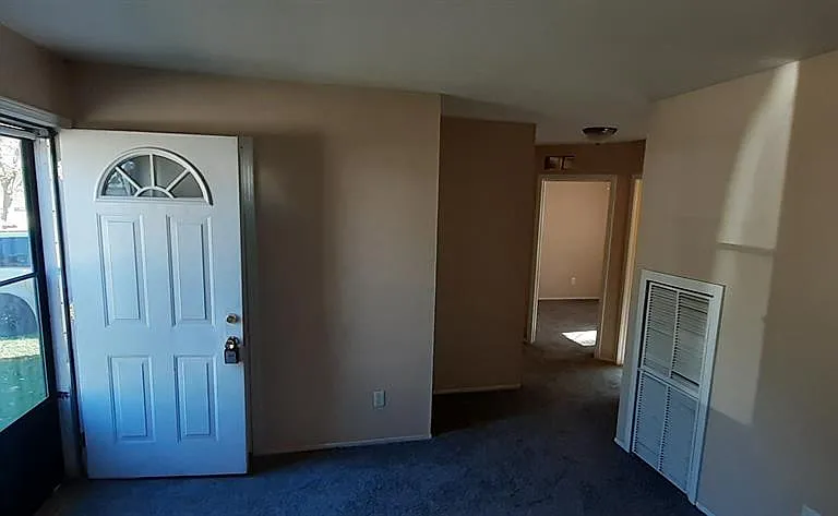 8662 Ford Ave — Photo 6