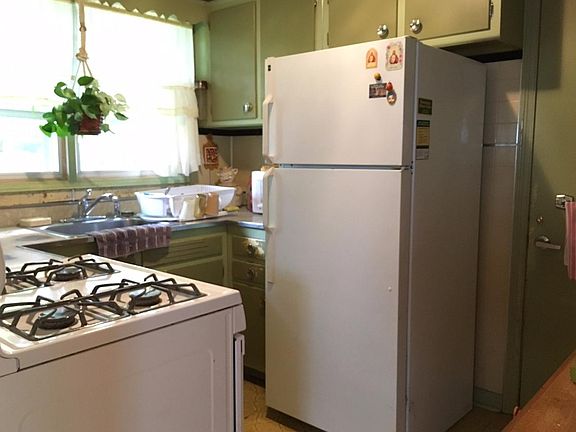 5th image of 3709 Clearwater Ln