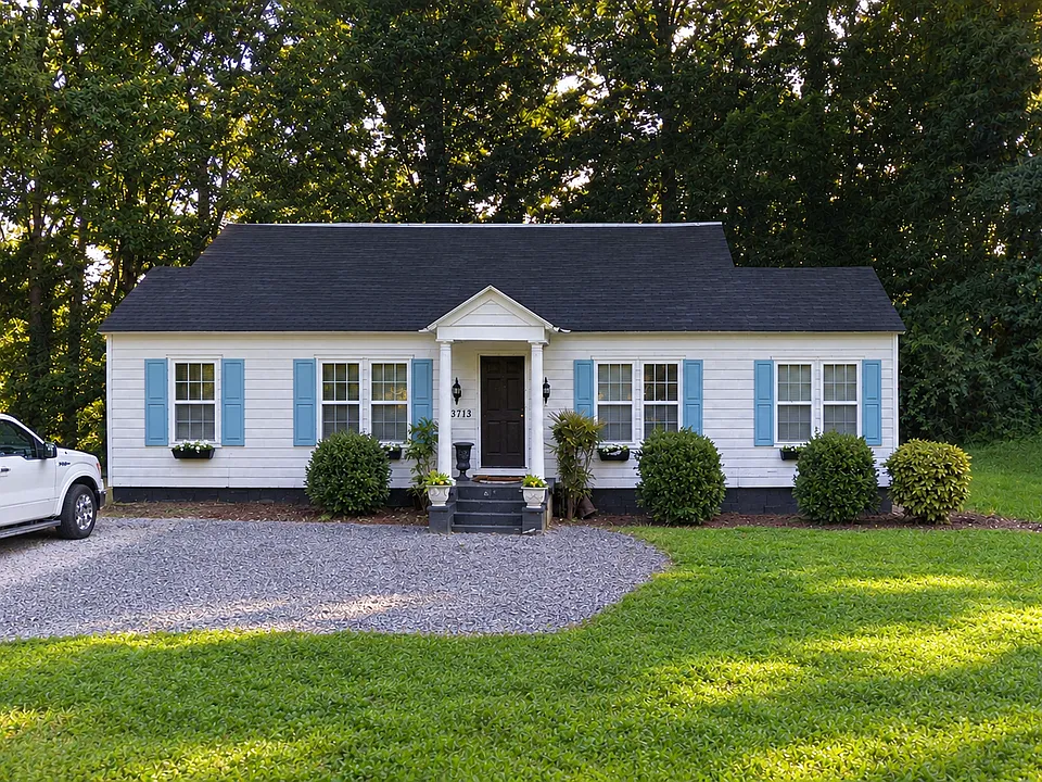 3713 White Sulphur Rd