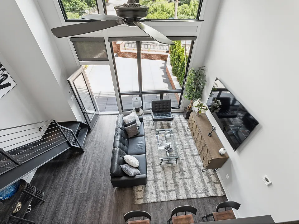 172 E Prospect Ave #205