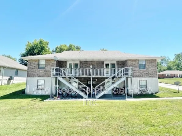 400 W 31st St #102B, Higginsville, MO 64037