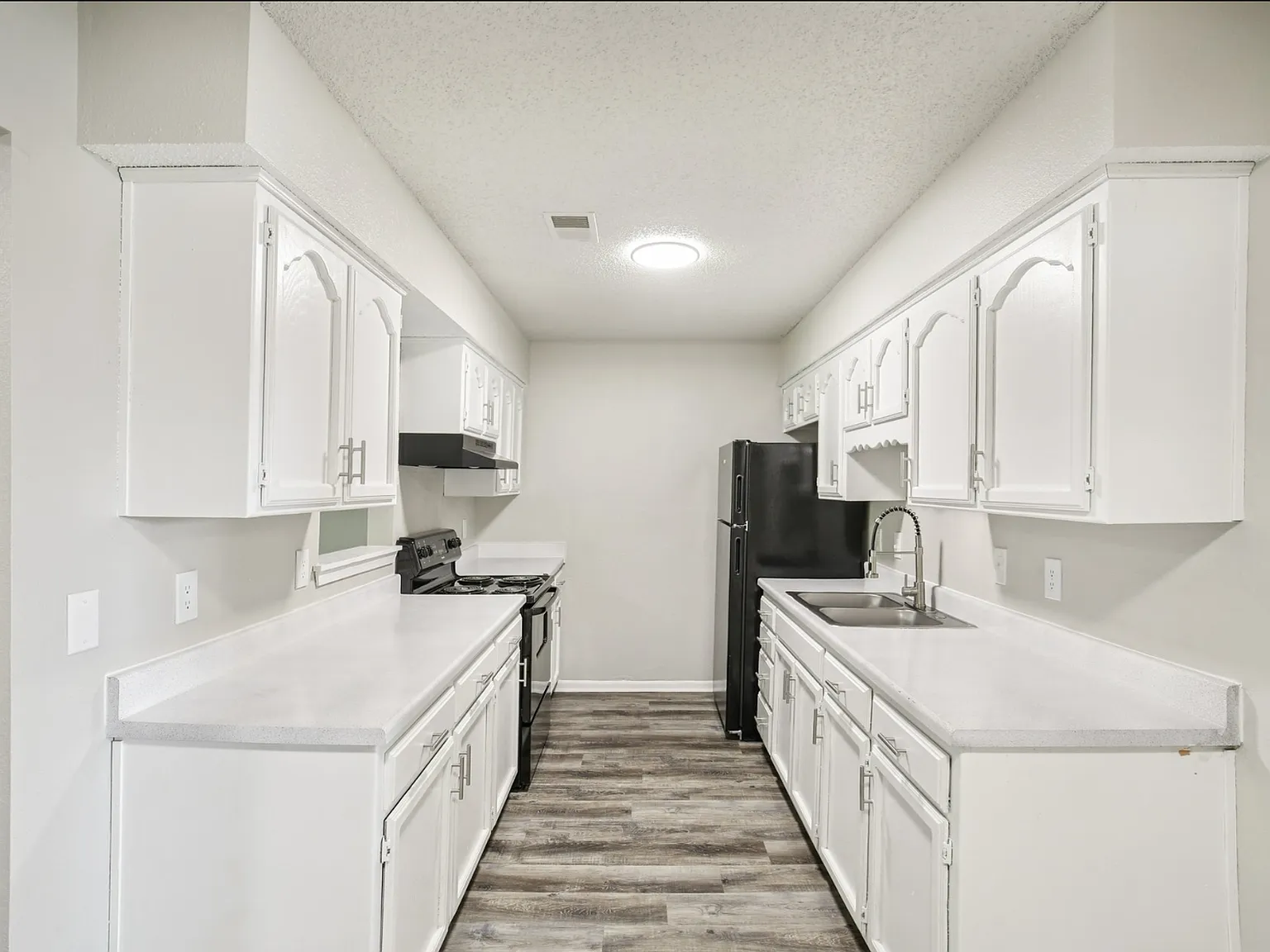 Grand Vue Townhomes — Photo 3