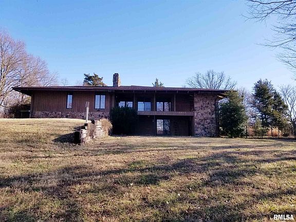 5th image of 124 Lois Ln