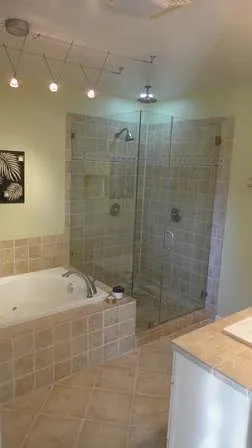 Tiles master bath w/ whirlpool tub, glass shower, dual showe