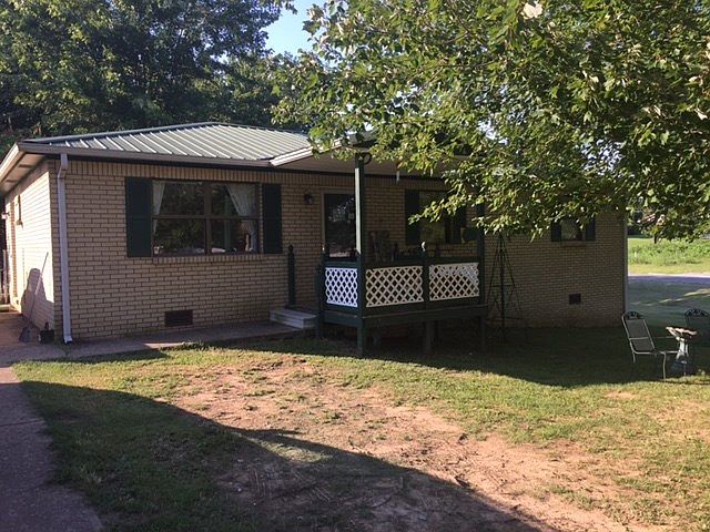 1st image of 115 Wyndotte Way