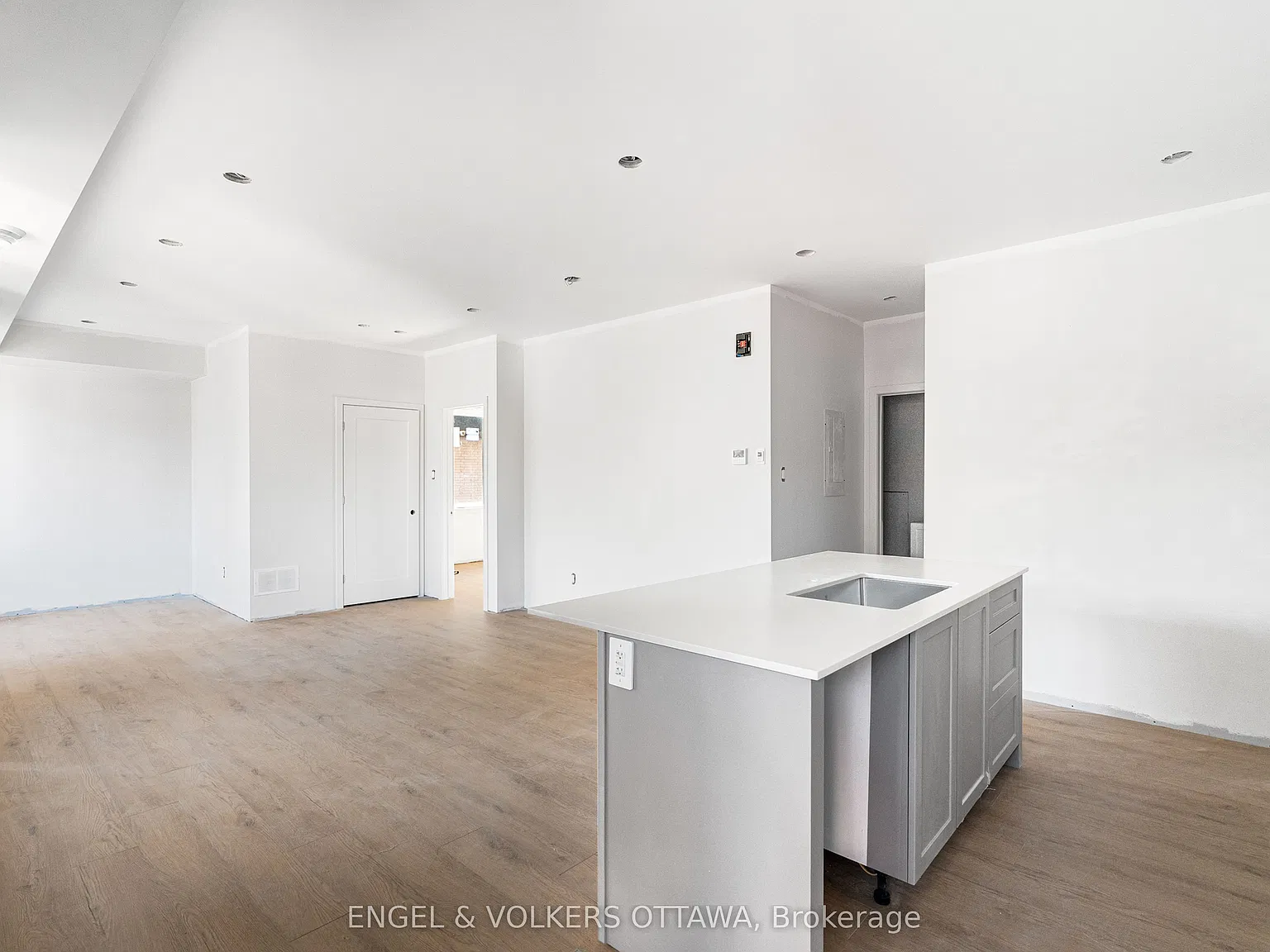 2 bed, $2,500 — Photo 4