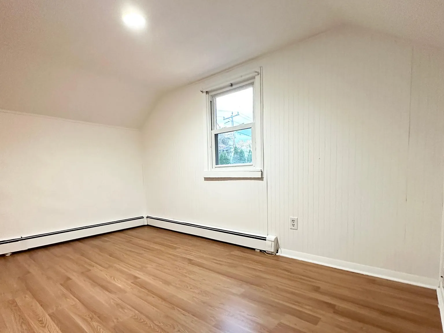 19 Manning Rd — Photo 2