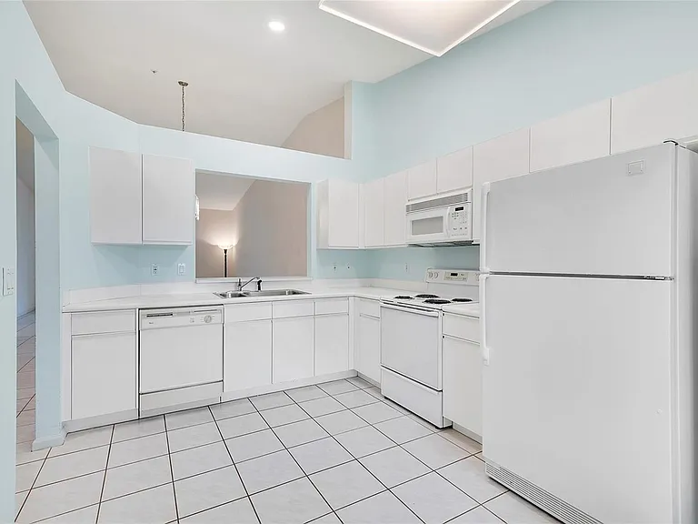 5876 Regal Glen Dr #201 — Photo 12
